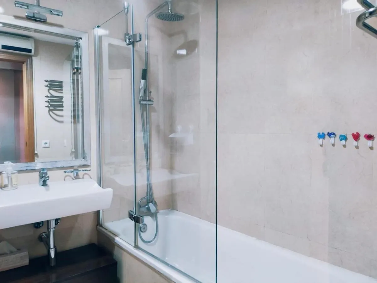 Casa Torrijiano.Parking Gratis!. Apartment Seville