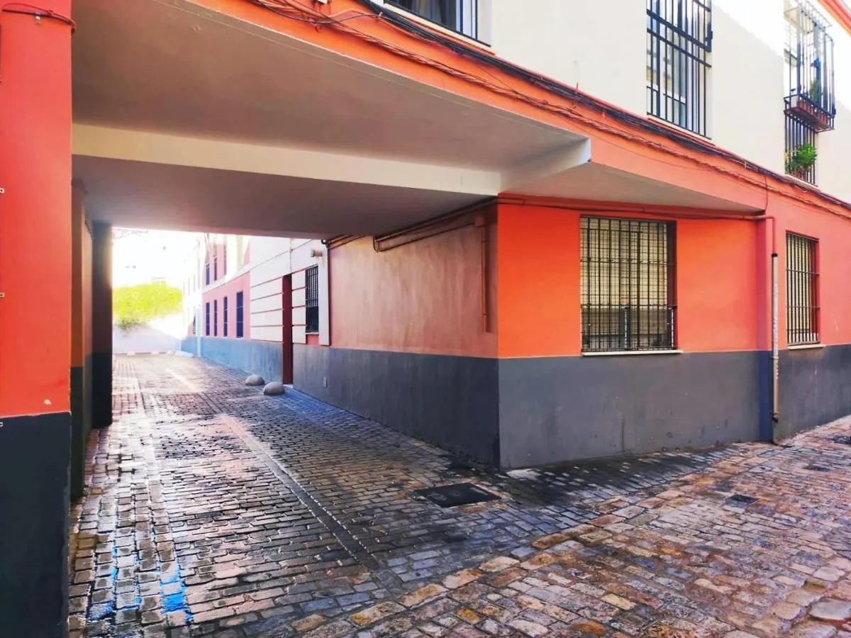 Casa Torrijiano.Parking Gratis!. Apartment Seville
