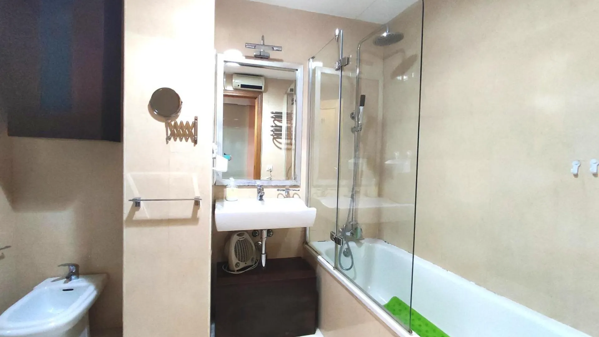 Casa Torrijiano.Parking Gratis!. Apartment Seville 0*,  Spain